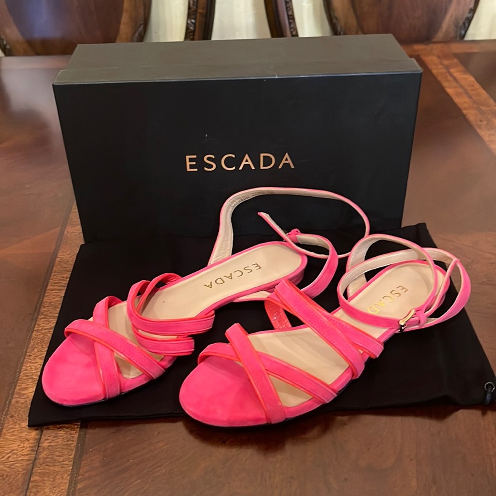 Escada Sandals!